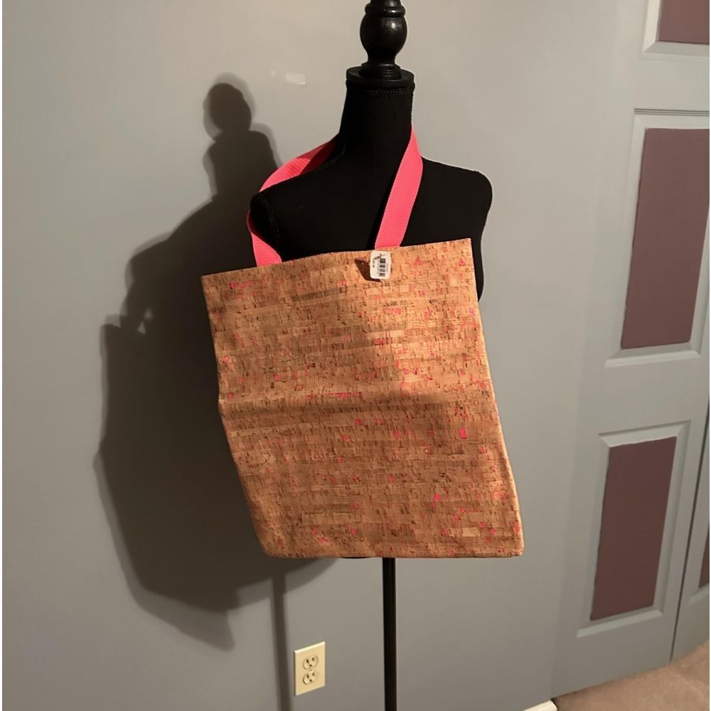 Tote bag